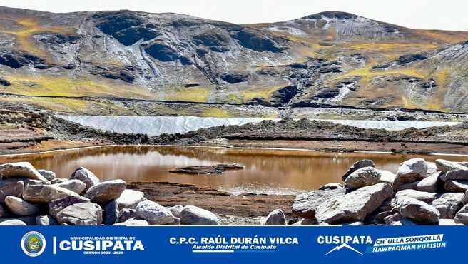 Alcalde de cusipata inspecciona ejecucion del proyecto de siembra y cosecha de agua en la comunidad de Chillihuani