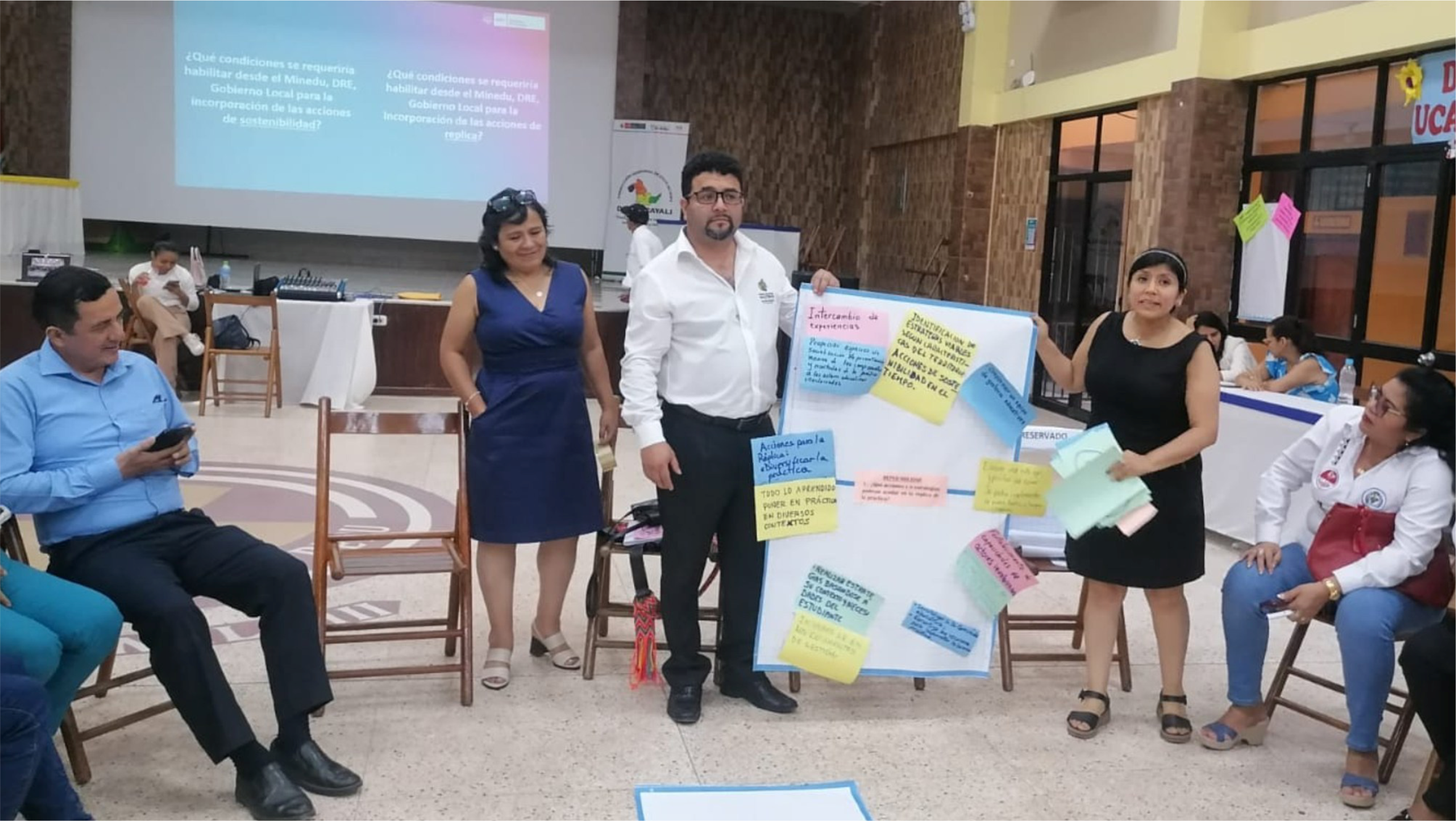 La DRE Amazonas destaca en Pucallpa con su premiada gestión educativa, mejorando la calidad y compartiendo innovaciones.