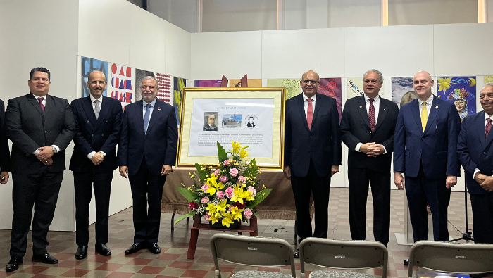 Presentan en Panamá emisión postal conmemorativa al bicentenario de la Batalla de Ayacucho