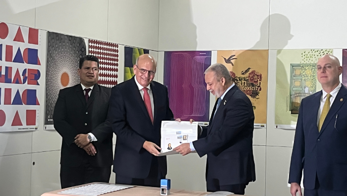 Presentan en Panamá emisión postal conmemorativa al bicentenario de la Batalla de Ayacucho