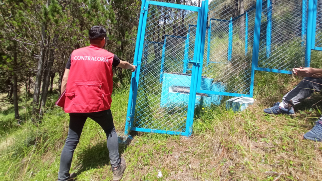 La Contraloría General identificó un perjuicio económico de S/ 339 465 en la Municipalidad Distrital de San Pedro de Coris, provincia de Churcampa, debido a trabajos inconclusos durante la ejecución de la obra “Mejoramiento y ampliación del sistema de agua potable en el anexo de Unión Panty y creación del sistema de alcantarillado sanitario en los anexos de Unión Panty y Sacharaccay, distrito de San Pedro de Coris, provincia de Churcampa” y por la cual no se aplicó ninguna penalidad por mora al contratista.