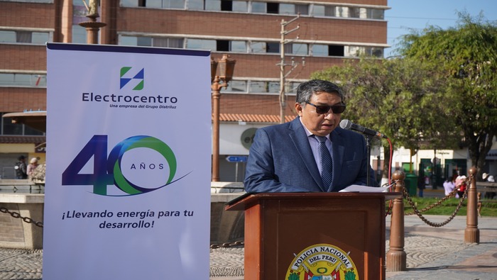 Electrocentro participa en izamiento y desfile dominical por 40 aniversario de vida institucional