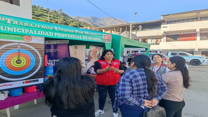 Feria Multiservicios "Familias libres de violencia y tiernamente protegidos"