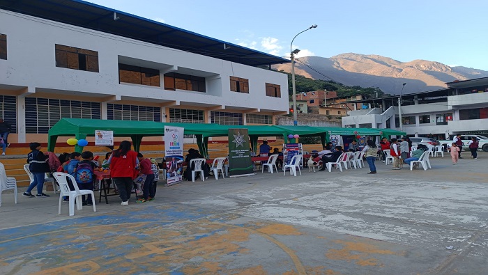 Feria Multiservicios "Familias libres de violencia y tiernamente protegidos"