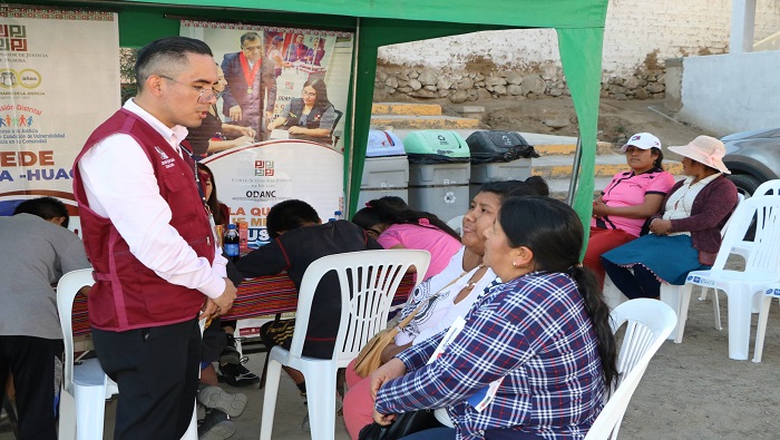 Feria Multiservicios "Familias libres de violencia y tiernamente protegidos"