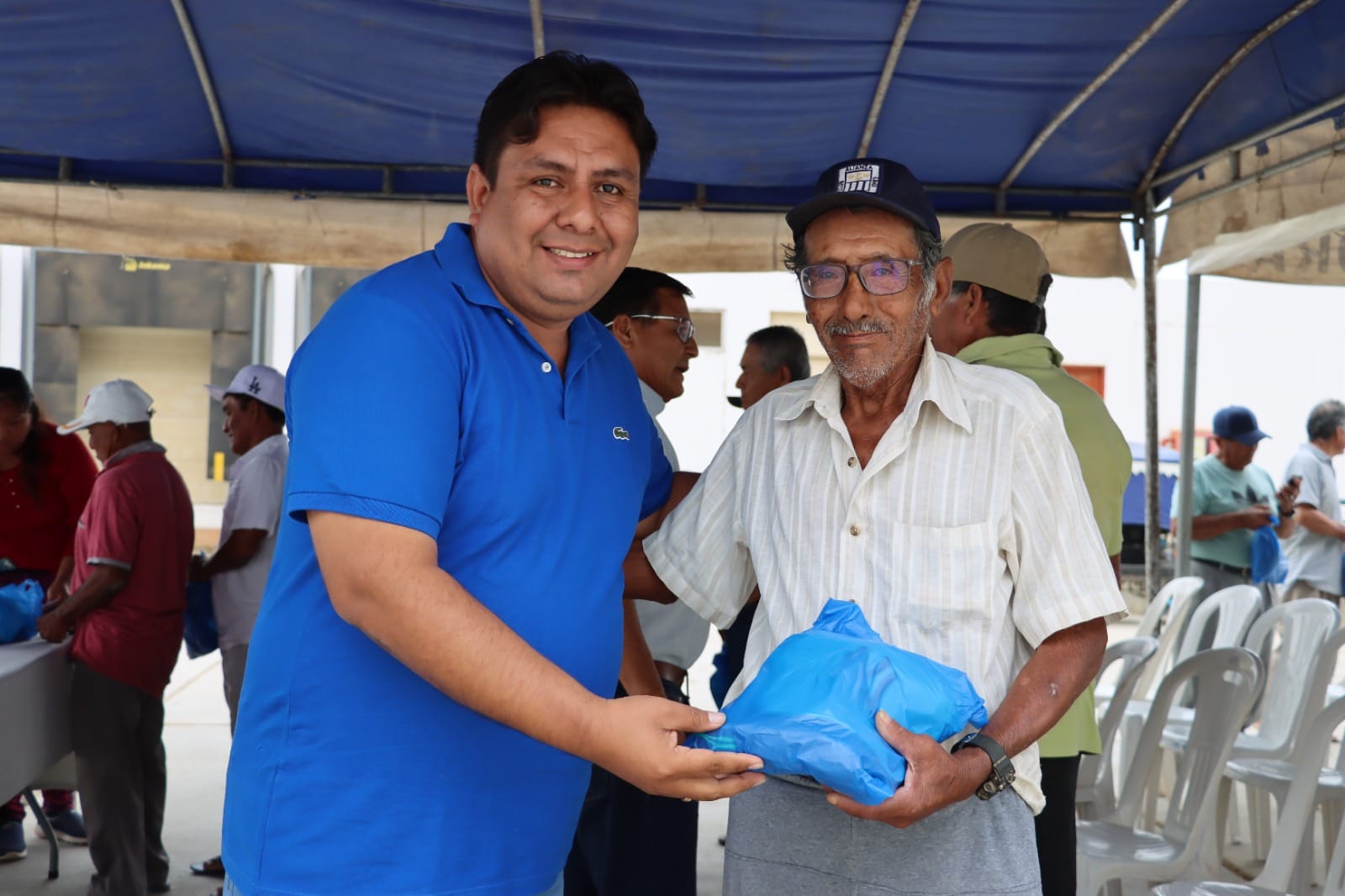Alcalde y Regidores entregan presentes a nuestros hermanos Pescadores en su día