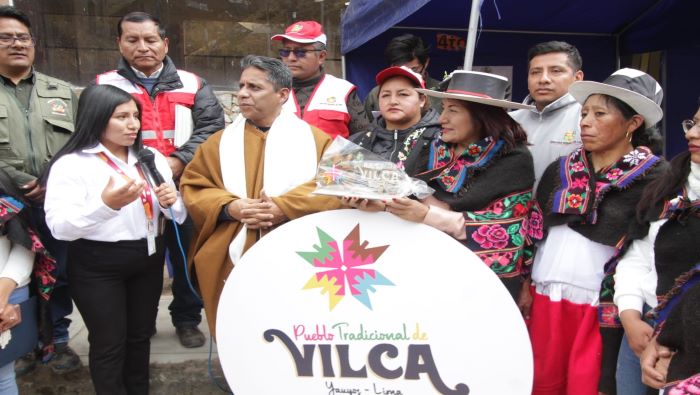 El Indecopi entregó cinco registros que identificarán productos que elaboran los comuneros, con el nombre Pueblo tradicional de Vilca Yauyos- Lima.