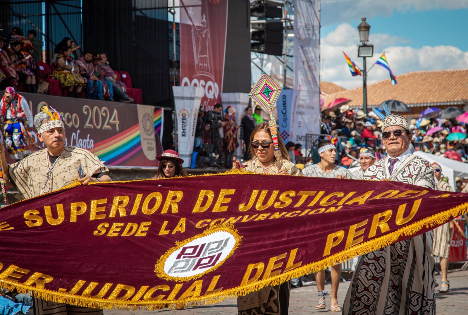 Integrantes de la familia judicial cusqueña rindieron homenaje a la ciudad imperial