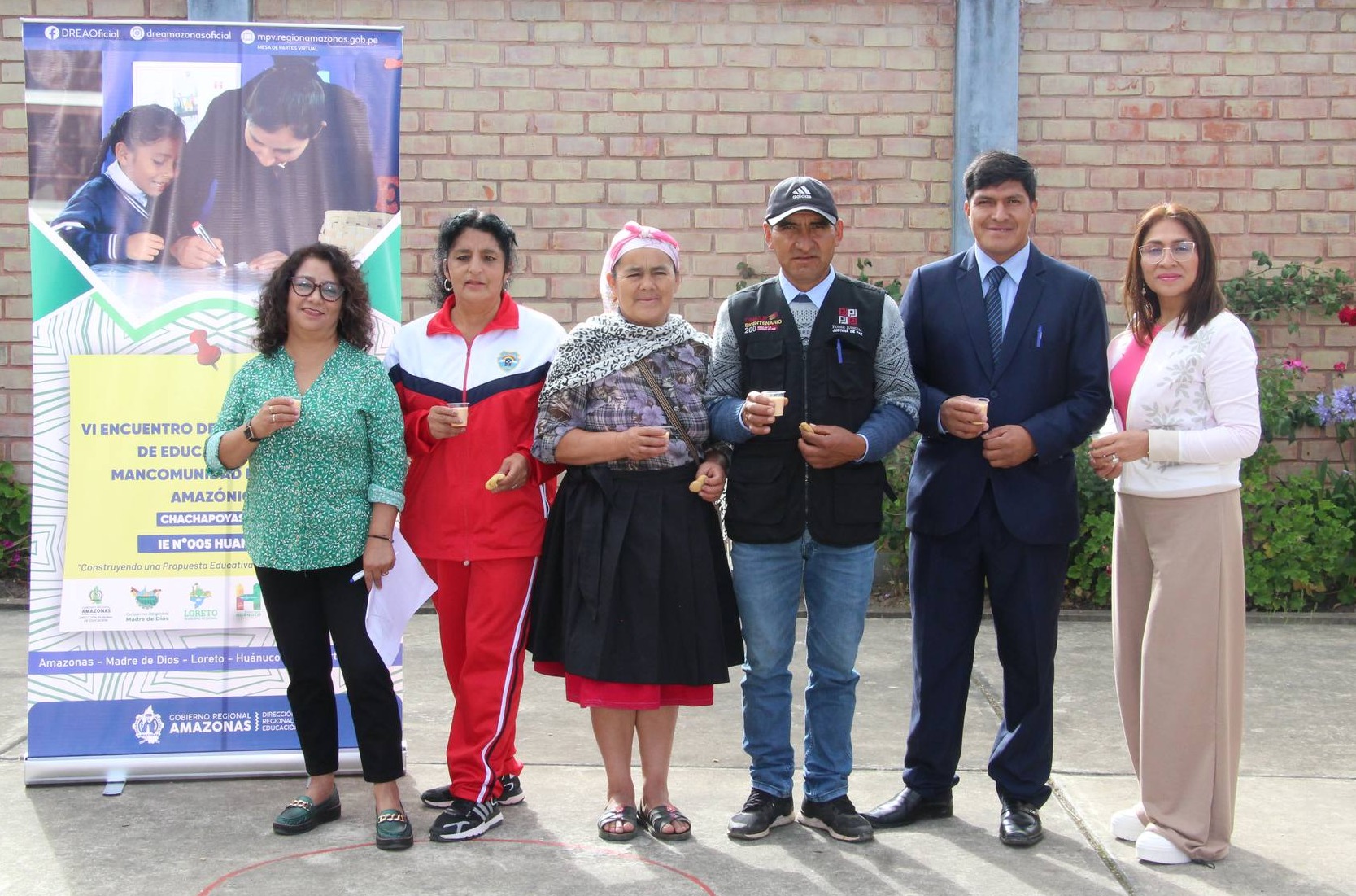Especialista de Educación de la Amazonía Descubren la Estrategia "Comunidad Educa" en la I.E. N° 005 de Huancas