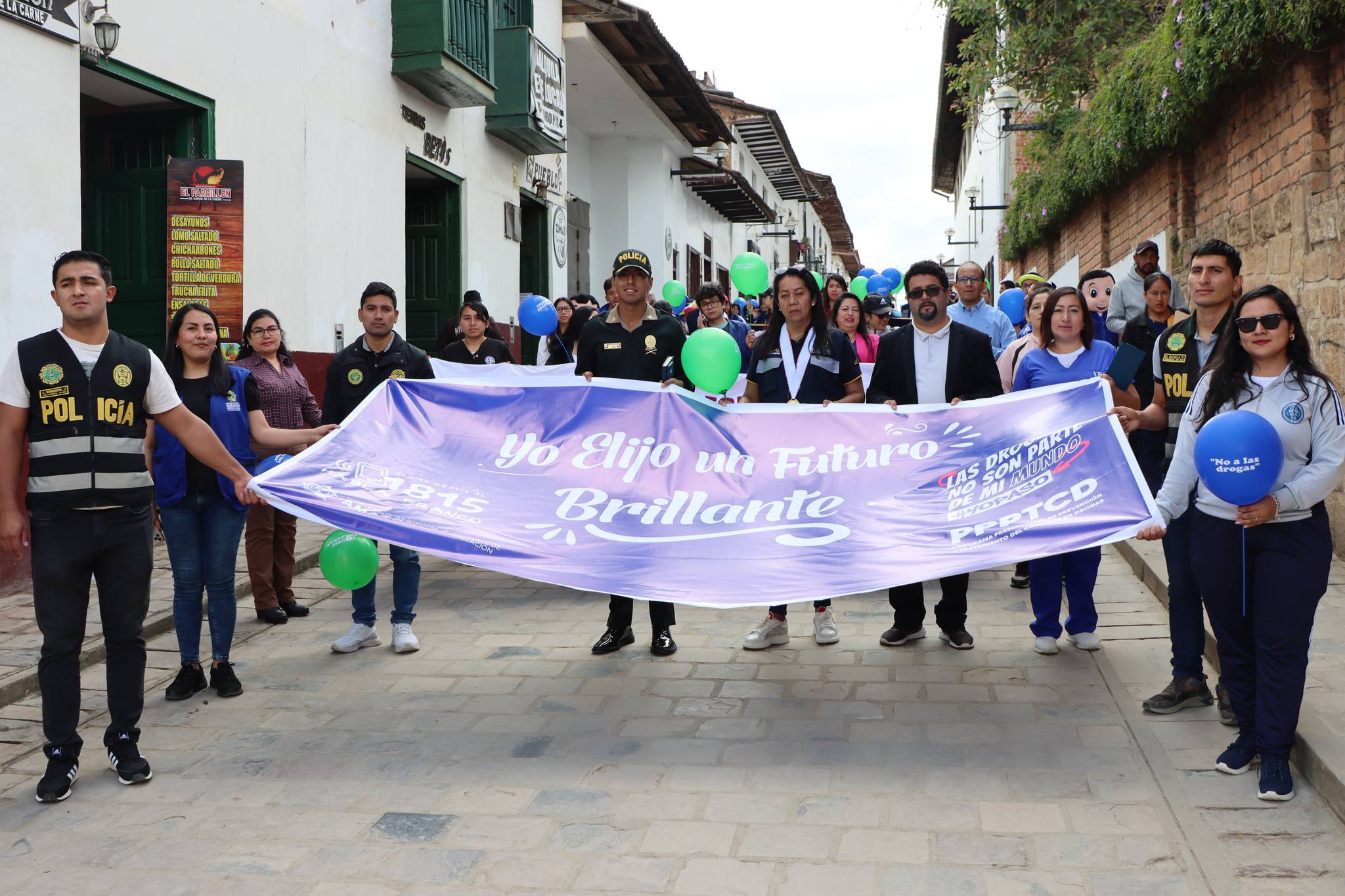 Dirección Regional de Educación Amazonas Organiza Pasacalle y Feria de Servicios "Yo Elijo un Camino Brillante"