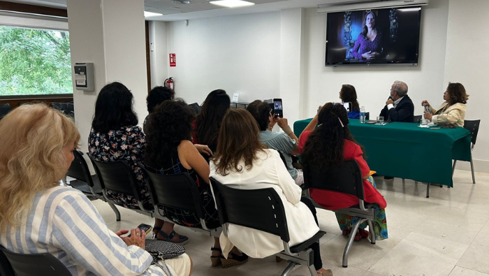 Consulado General del Perú en Madrid resalta rol de mujeres peruanas en España
