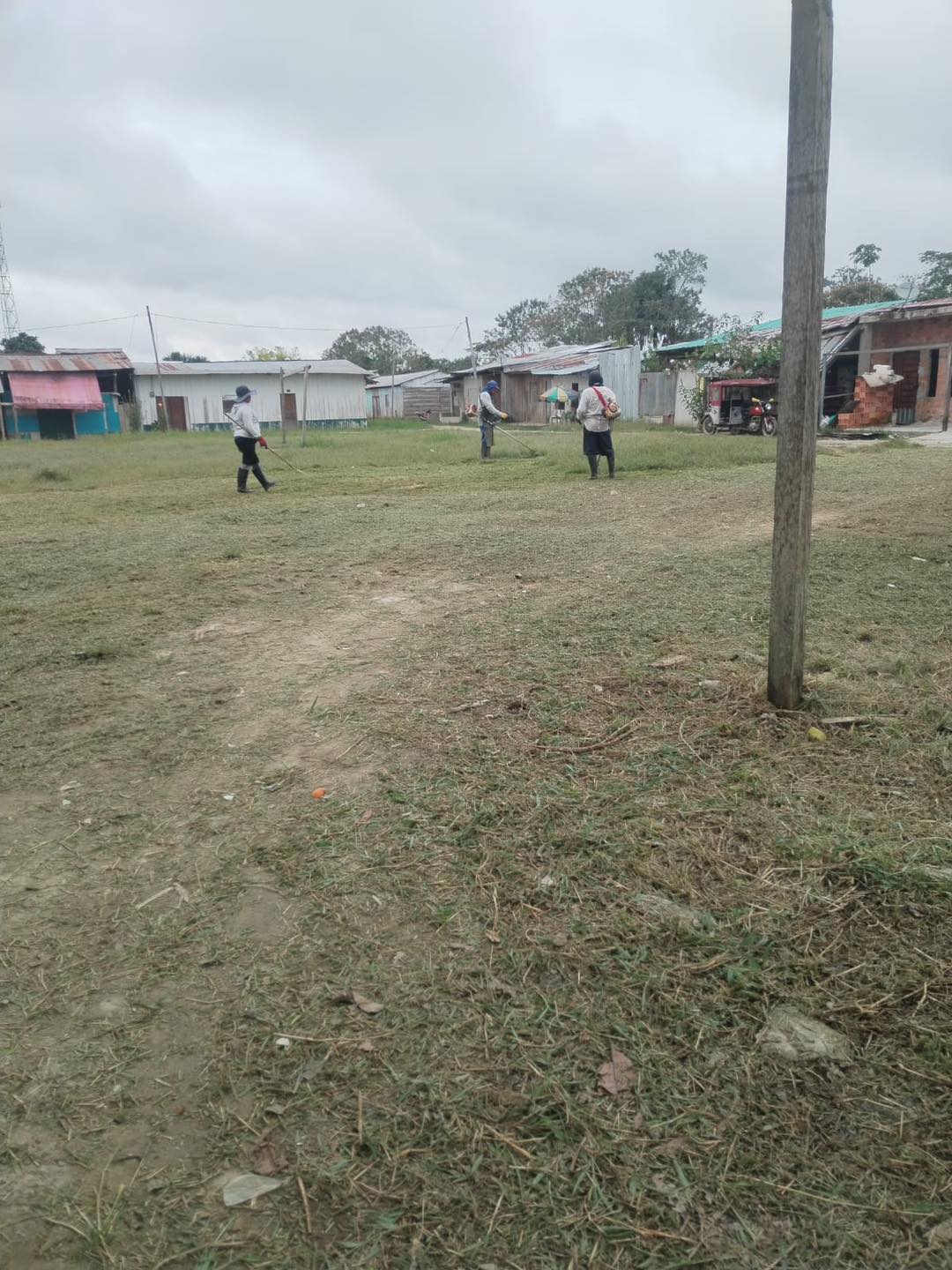 Gran minga de limpieza en el Caserío Cabo López sector F.