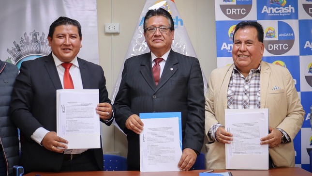 Firma de convenio para impulsar atractivos turísticos en nuestra región