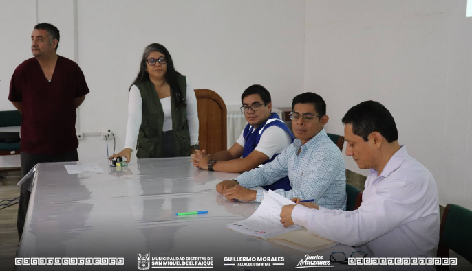 EQUIPOS E INSUMOS MÉDICOS