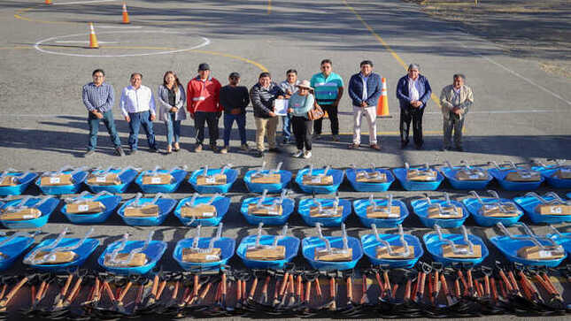 Comunidad campesina de Ecash recibió kits de herramientas por parte de la DRTC 