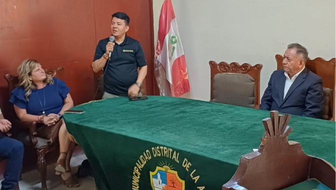 Declaran visitante distinguida a directora de proyectos