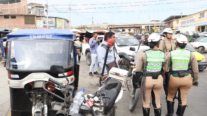 Intervienen mototaxis informales