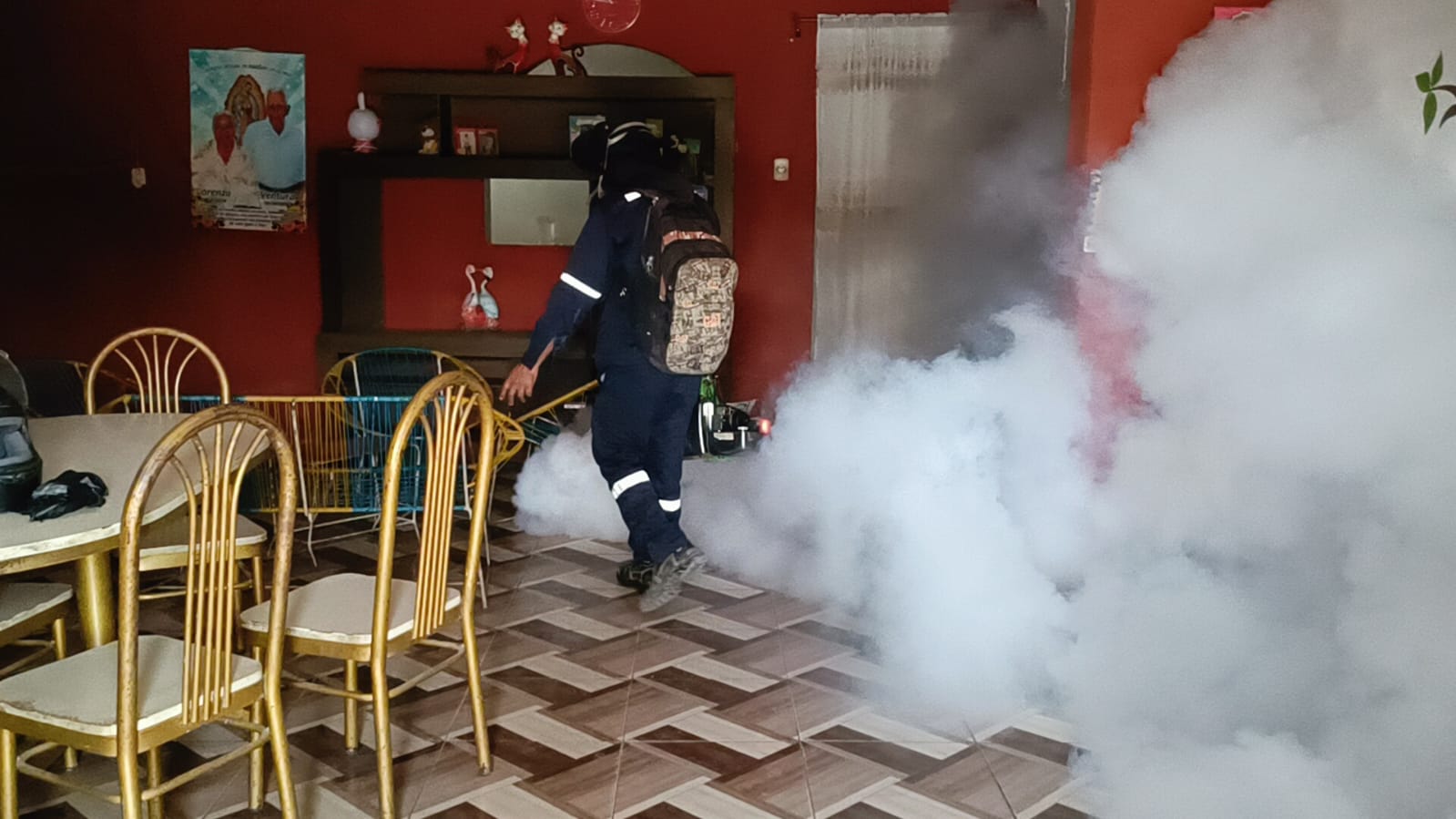 Gore fumiga más de 4200 viviendas para prevenir el dengue en cinco sectores de Sullana