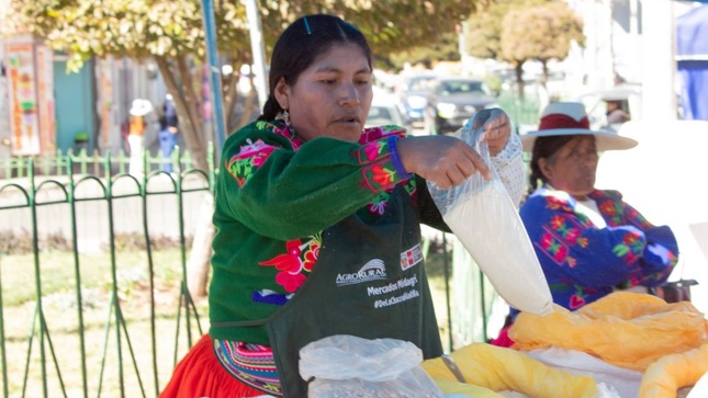 "De la chacra a la olla", Productores agropecuarios participan de la feria itinerante