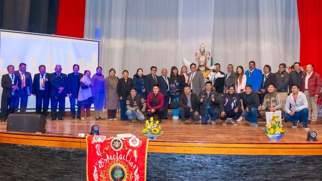 Tradición, cultura viva y legado en el primer conversatorio interno organizado por la diablada Bellavista