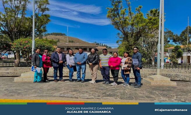 📌La Municipalidad Provincial de Cajamarca está brindando asistencia técnica a la Municipalidad Distrital de Llacanora con el objetivo de poner en funcionamiento su comité distrital de salud. Esta colaboración busca fortalecer las capacidades locales y asegurar una mejor atención en salud para los habitantes de Llacanora.
✅Con esta iniciativa, se espera mejorar la coordinación y efectividad de las acciones de salud en el distrito, promoviendo el bienestar y la calidad de vida de su población.