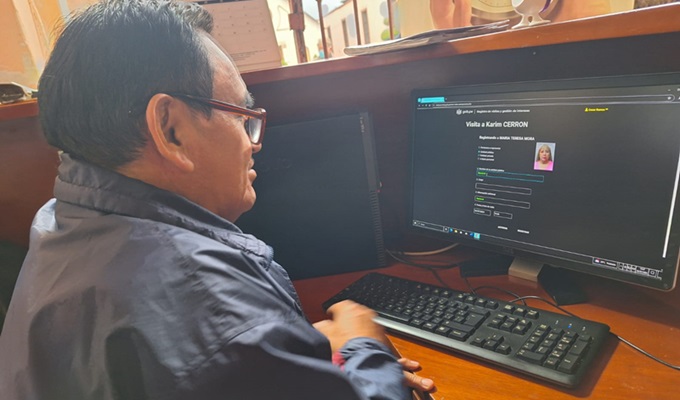 Servidor del INCN ingresando en tiempo real los datos de las visitas al INCN