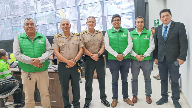 El alcalde Abg. Marco Antonio Anco, se reunió con altos mandos de la PNP para coordinar acciones en el distrito y en la ciudad con el objetivo de frenar la delincuencia.