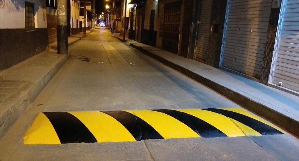 Se inició el pintado de los reductores de velocidad en Cajabamba