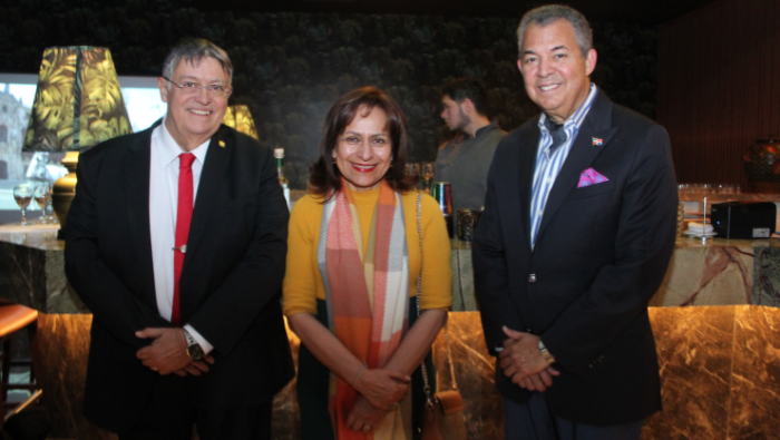 Embajada del Perú de Bolivia organiza cata de pisco para celebrar la cultura y tradición peruana en La Paz