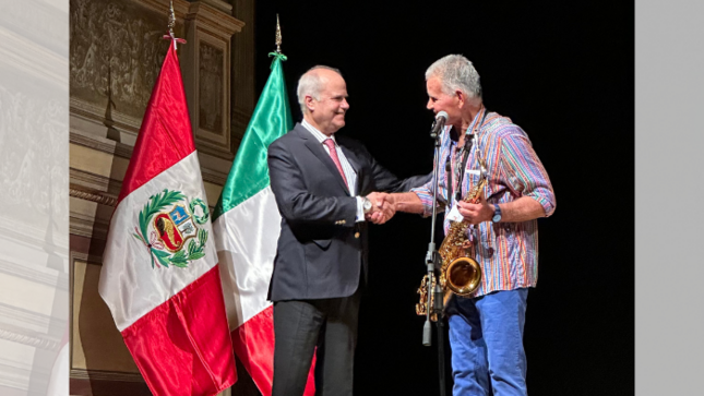 Jean Pierre Magnet ofrece por primera vez en Roma su  espectáculo “Nuevo Perú” 