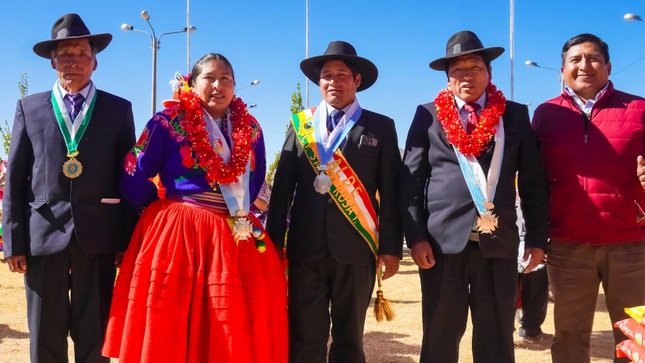 Celebración del XXXV Aniversario de creación política del centro poblado de Santa Rosa de Yanaque en Puno