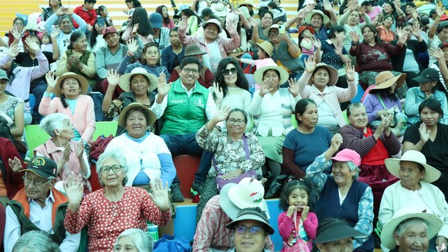 La Municipalidad de Paucarpata llevó a cabo una gran celebración por el día de la madre 