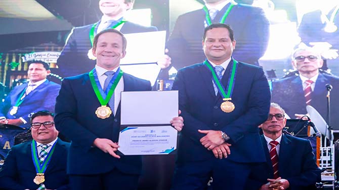 Se reconoció el trabajo en gestión pública y municipal del alcalde de Magdalena del Mar; Francis Alisson