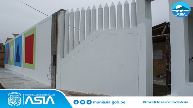 Con un avance del 80% se viene ejecutando la obra de construcción del cerco perimétrico en el PRONOEI "Mi Joyita" del anexo La Joya, donde más de 30 estudiantes serán beneficiados.
La moderna infraestructura se ejecuta con la finalidad de garantizar que nuestros niños y niñas reciban una educación de calidad en ambientes cómodos y seguros.
#MunicipalidadDistritalDeAsia
#PorelDesarrollodeAsia
#IsaiasAlcantaraAlcaldedeAsia
