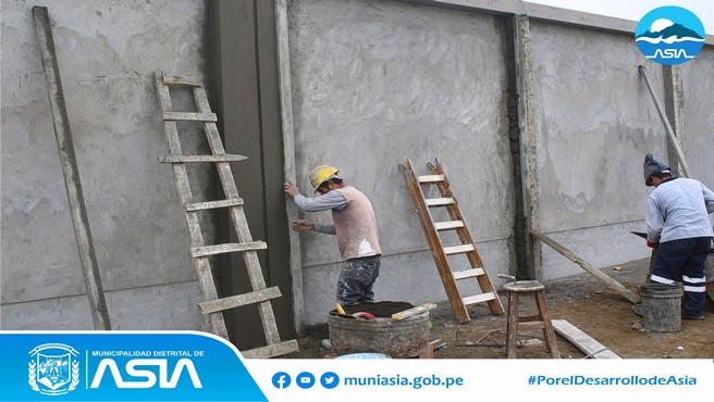 Con un avance del 80% se viene ejecutando la obra de construcción del cerco perimétrico en el PRONOEI "Mi Joyita" del anexo La Joya, donde más de 30 estudiantes serán beneficiados.
La moderna infraestructura se ejecuta con la finalidad de garantizar que nuestros niños y niñas reciban una educación de calidad en ambientes cómodos y seguros.
#MunicipalidadDistritalDeAsia
#PorelDesarrollodeAsia
#IsaiasAlcantaraAlcaldedeAsia