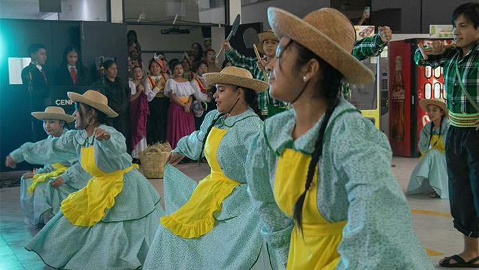 Estudiantes del CENFOTUR deslumbran en Festival de Clausura de Talleres de Habilidades Artísticas 2024-I