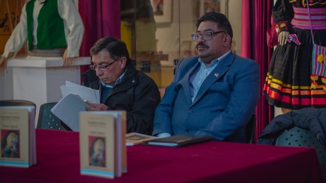 Se presentó el libro “Guamán Tarapa, héroe olvidado del altiplano y Tupac Amaru”