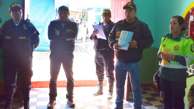 Con el objetivo de fortalecer la seguridad, MPP y comisaría central capacitan a red de cooperantes del mercado Bellavista