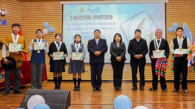 Incentivando el cuidado y conservación de la bahía de lago Titicaca con desarrollo del I concurso de declamación poética