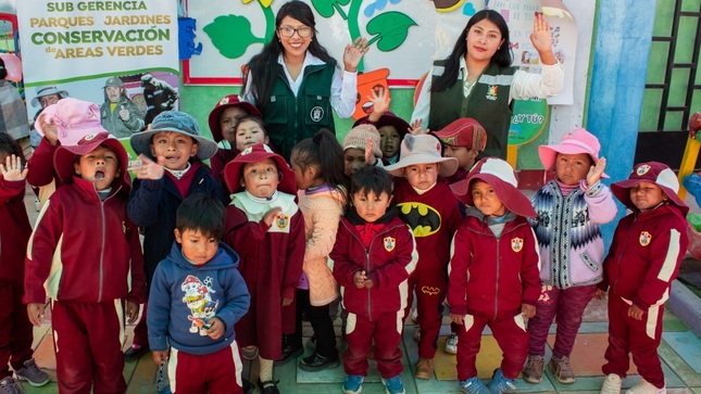 Niños de Puno se comprometen con el cuidado de áreas verdes a través de campaña educativa “Semillitas de oro verde”