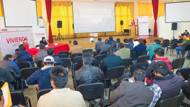Primer regidor participo en la mesa de asistencia técnica organizada por el Ministerio de Vivienda, Construcción Y Saneamiento