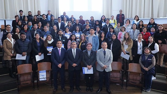 Minsa capacita a más de 300 profesionales de la salud en conmemoración del Día Mundial de la Zoonosis