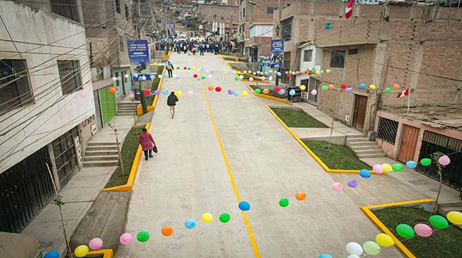Pista de concreto para conectar a Chorrillos 