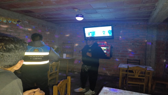 Clausura de un establecimiento clandestino en Huaral: Un paso más hacia la legalidad