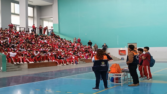 AndrΓ©s de los Reyes son capacitados en primeros auxilios y prevenciΓ³n de riesgos