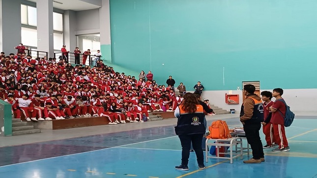 Andrés de los Reyes son capacitados en primeros auxilios y prevención de riesgos 