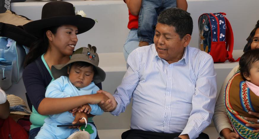 El alcalde provincial de Mariscal Nieto, John Larry Coayla, inauguró oficialmente el programa de Ludotecas, una iniciativa en beneficio de la vida de los niños y niñas de los centros poblados de San Francisco y Chen Chen.