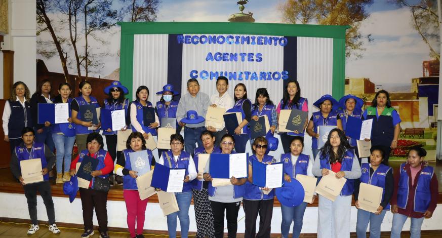 El Alcalde Provincial de Mariscal Nieto, John Larry Coayla, reconoció la labor invaluable de los Agentes Comunitarios de Salud (ACS) en la mejora del estado nutricional y de salud de niñas y niños de 3 a 12 meses.