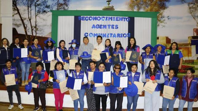 El Alcalde Provincial de Mariscal Nieto, John Larry Coayla, reconoció la labor invaluable de los Agentes Comunitarios de Salud (ACS) en la mejora del estado nutricional y de salud de niñas y niños de 3 a 12 meses.