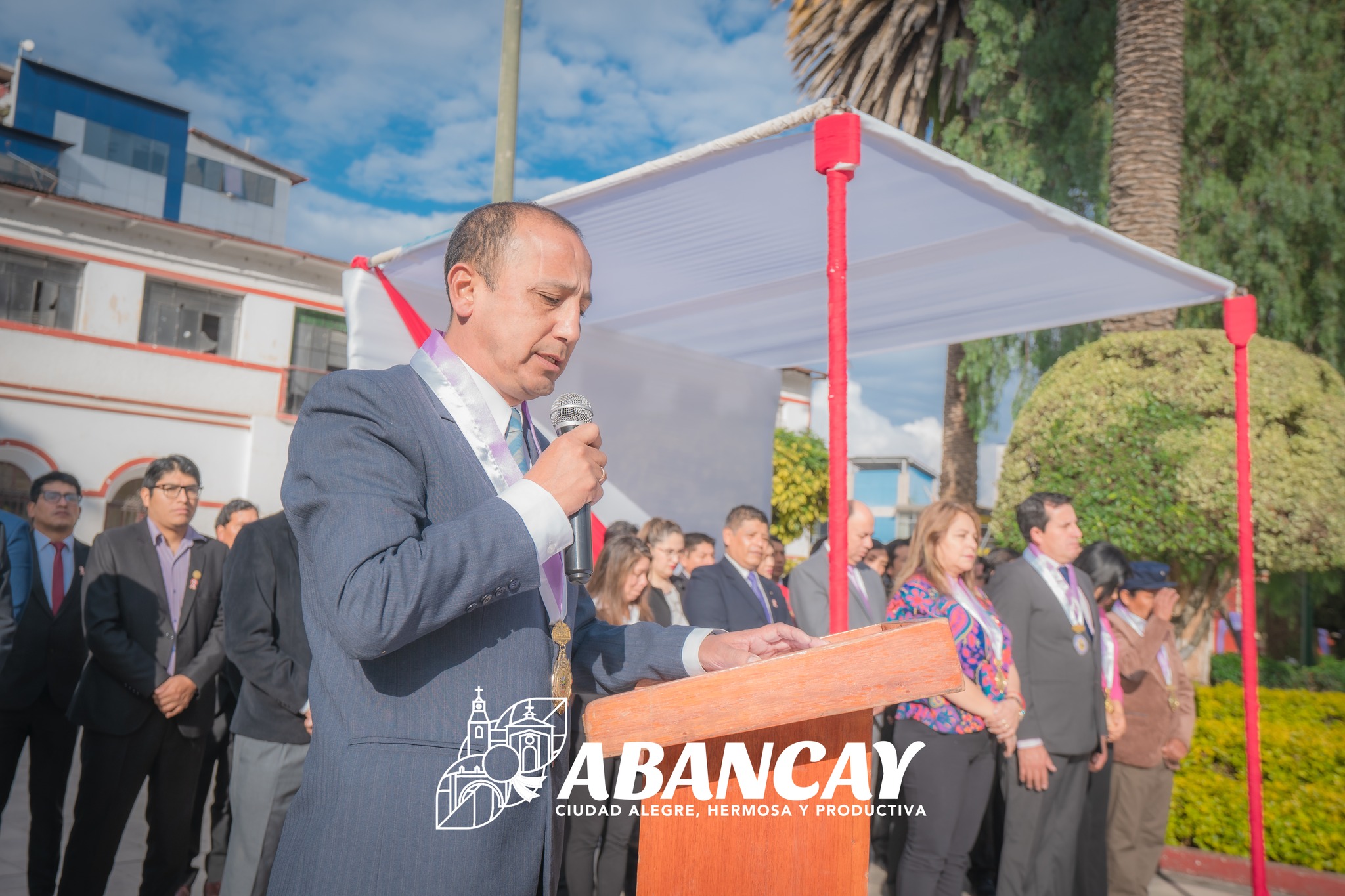 En El Mes Patriótico Se Realizó La Ceremonia De Izamiento En Conmemoración De Nuestra Independencia.